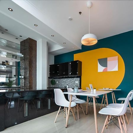 Cove Taman Apart otel Cakarta Dış mekan fotoğraf